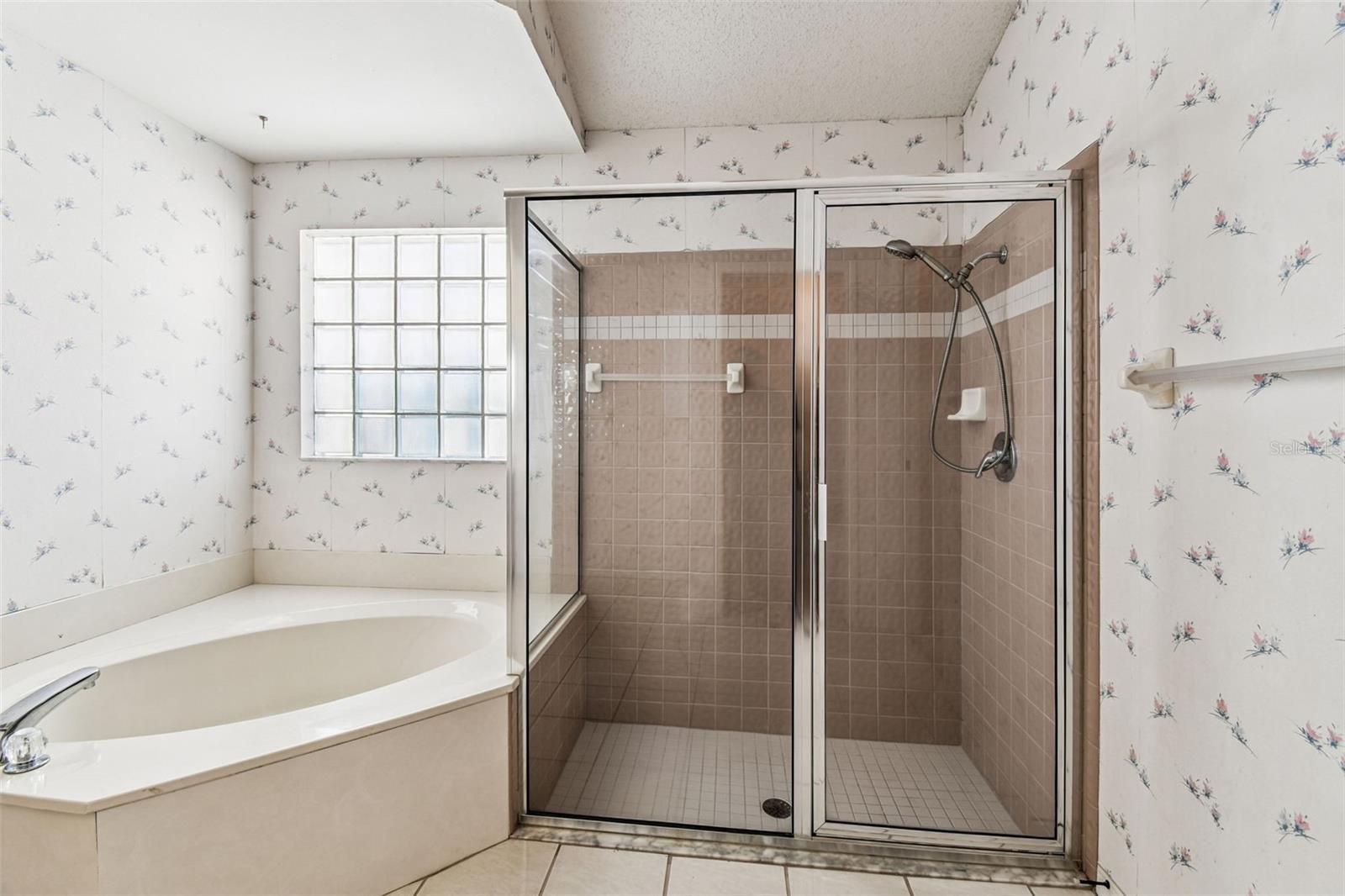 Image 25 of 39 For 2305 Del Webb Blvd