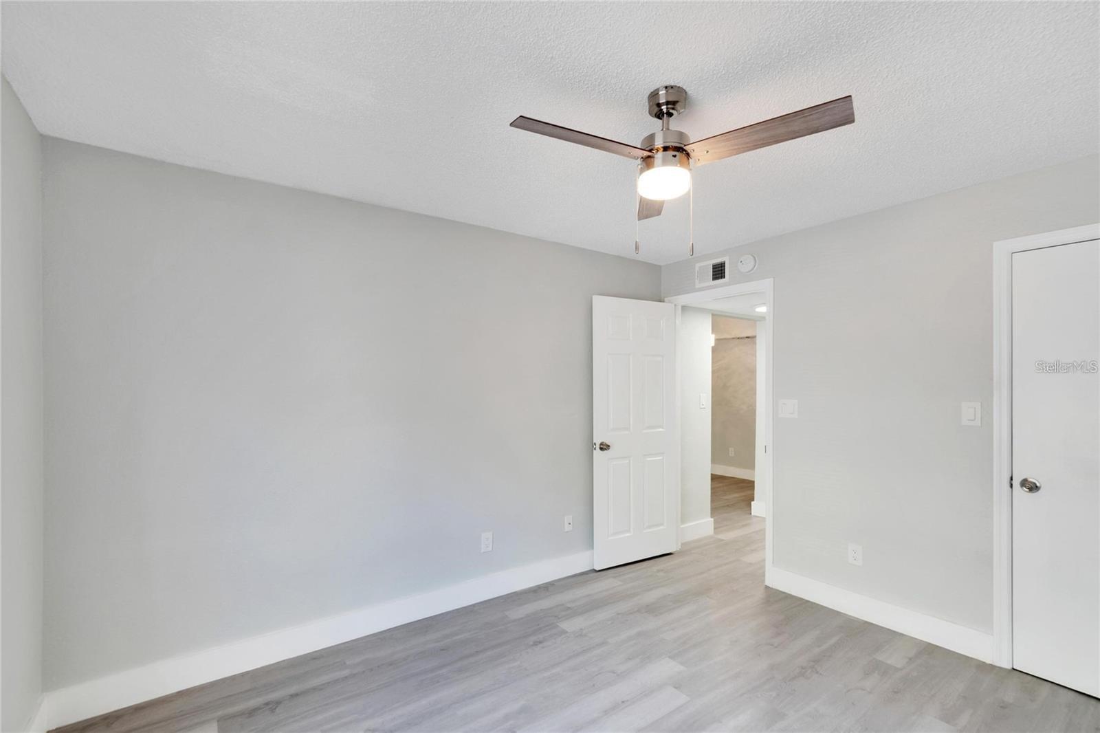 Image 16 of 25 For 8718 Mallard Reserve Drive 101