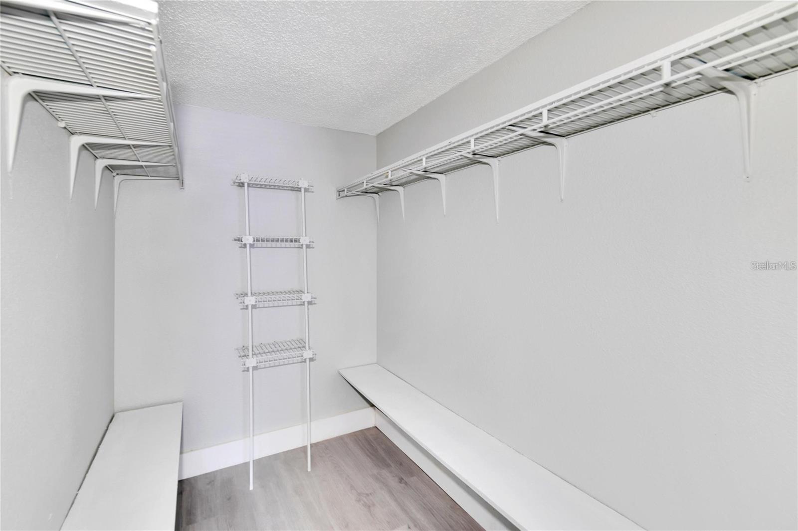 Image 19 of 25 For 8718 Mallard Reserve Drive 101