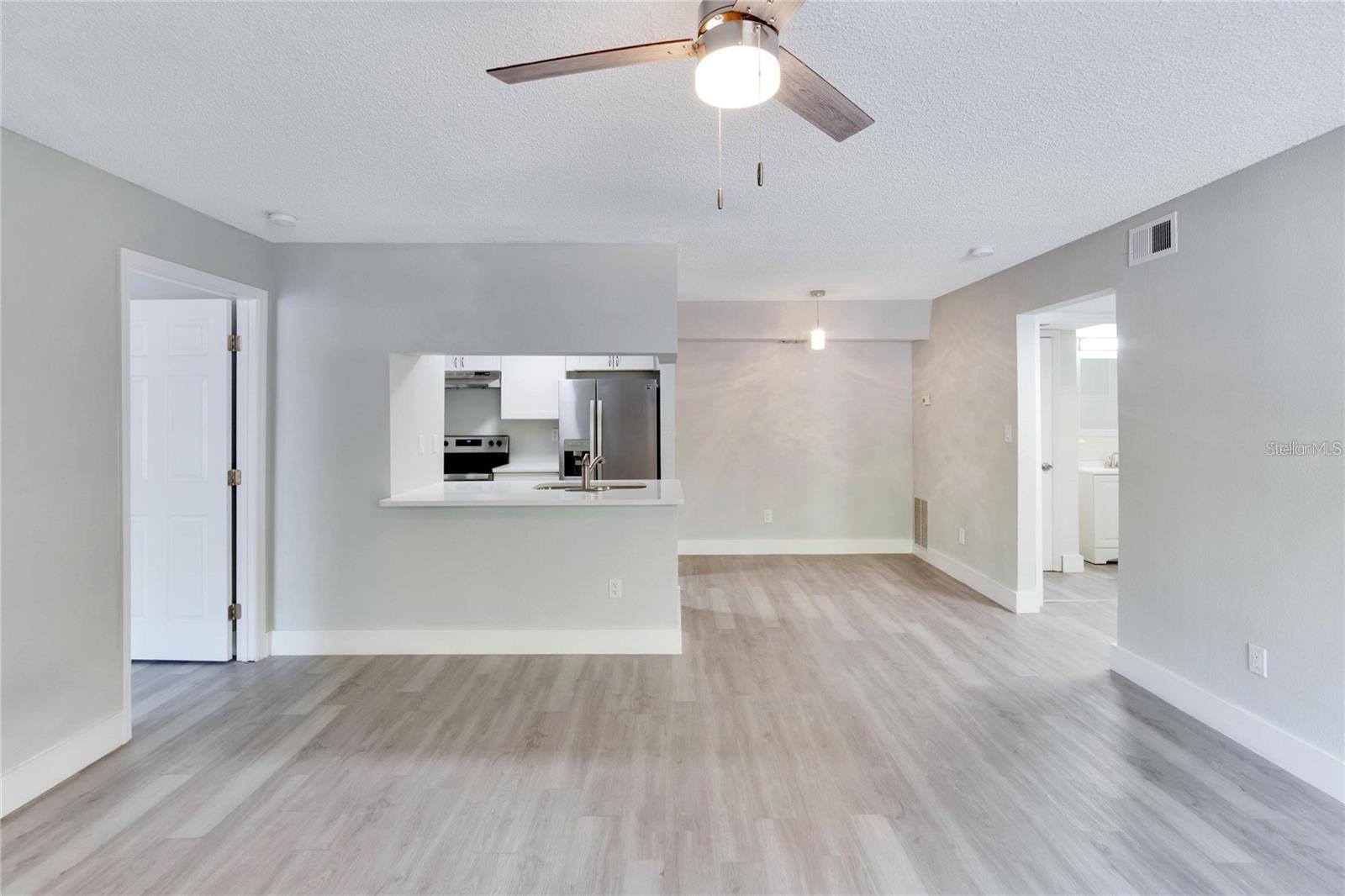 Image 4 of 25 For 8718 Mallard Reserve Drive 101