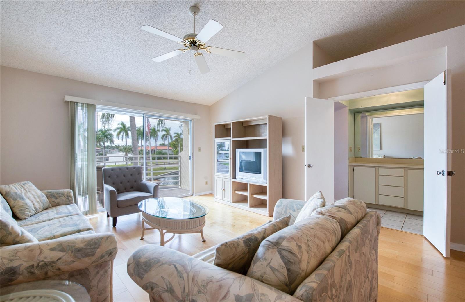 Image 12 of 23 For 6047 Bahia Del Mar Boulevard 262