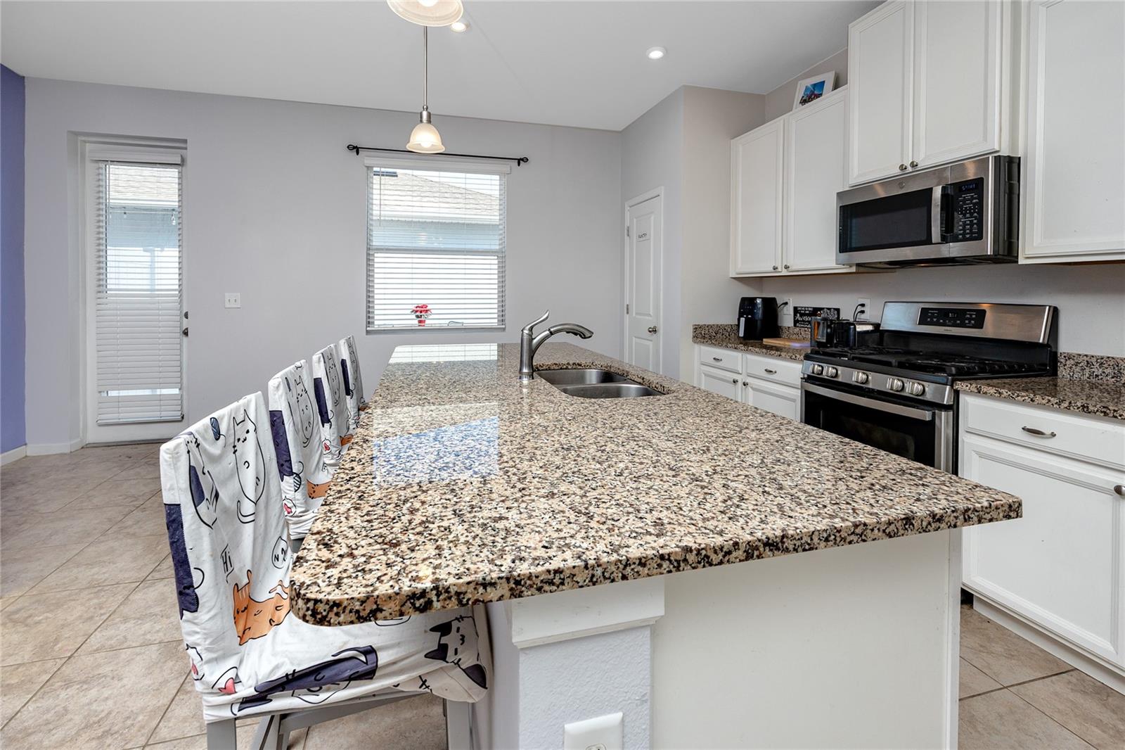 Image 6 of 40 For 14875 Promenade Parkway