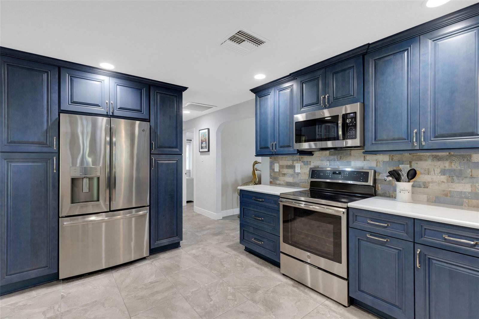 Image 11 of 58 For 2529 Sunset Drive