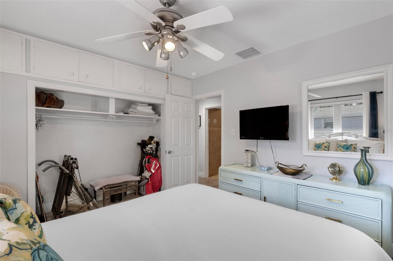 Image 17 of 58 For 2529 Sunset Drive