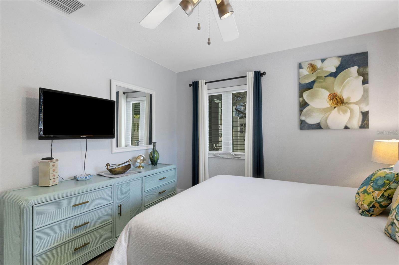 Image 18 of 58 For 2529 Sunset Drive