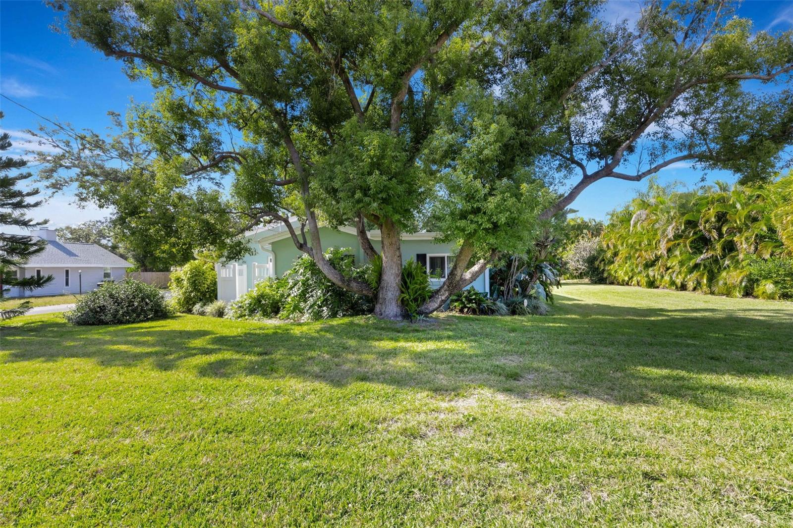 Image 43 of 58 For 2529 Sunset Drive