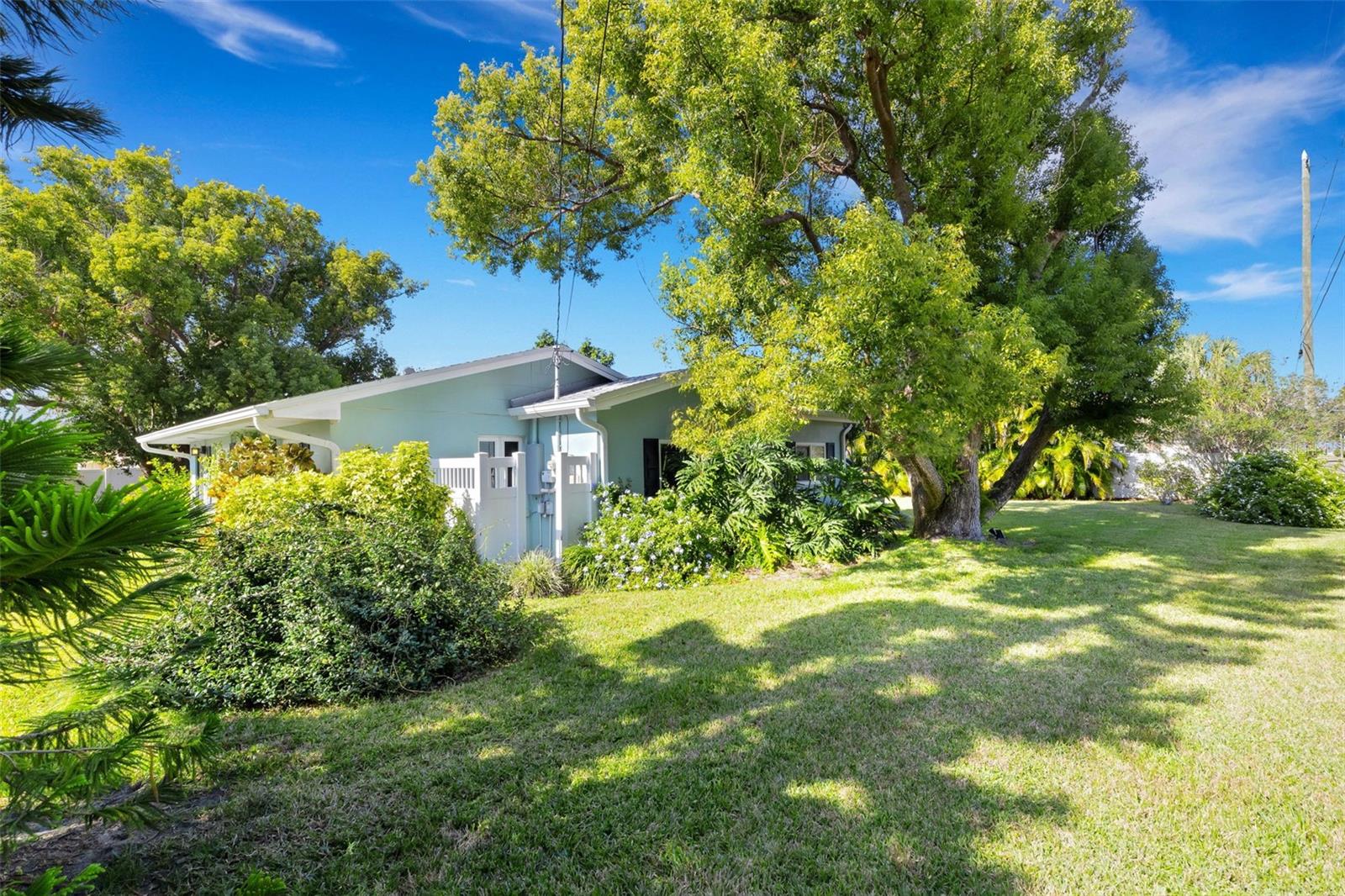 Image 44 of 58 For 2529 Sunset Drive