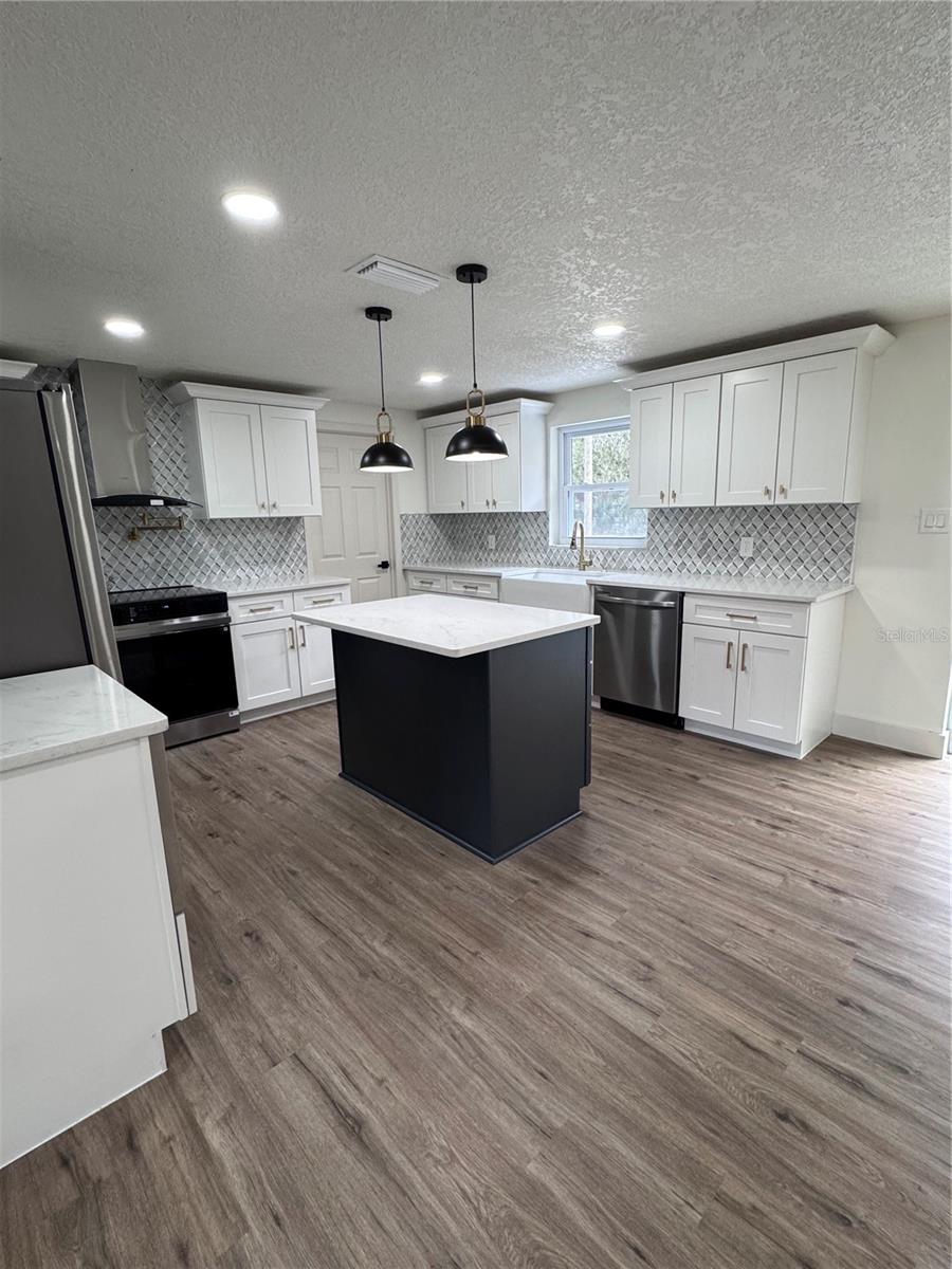 Image 5 of 16 For 2933 Stearns Road