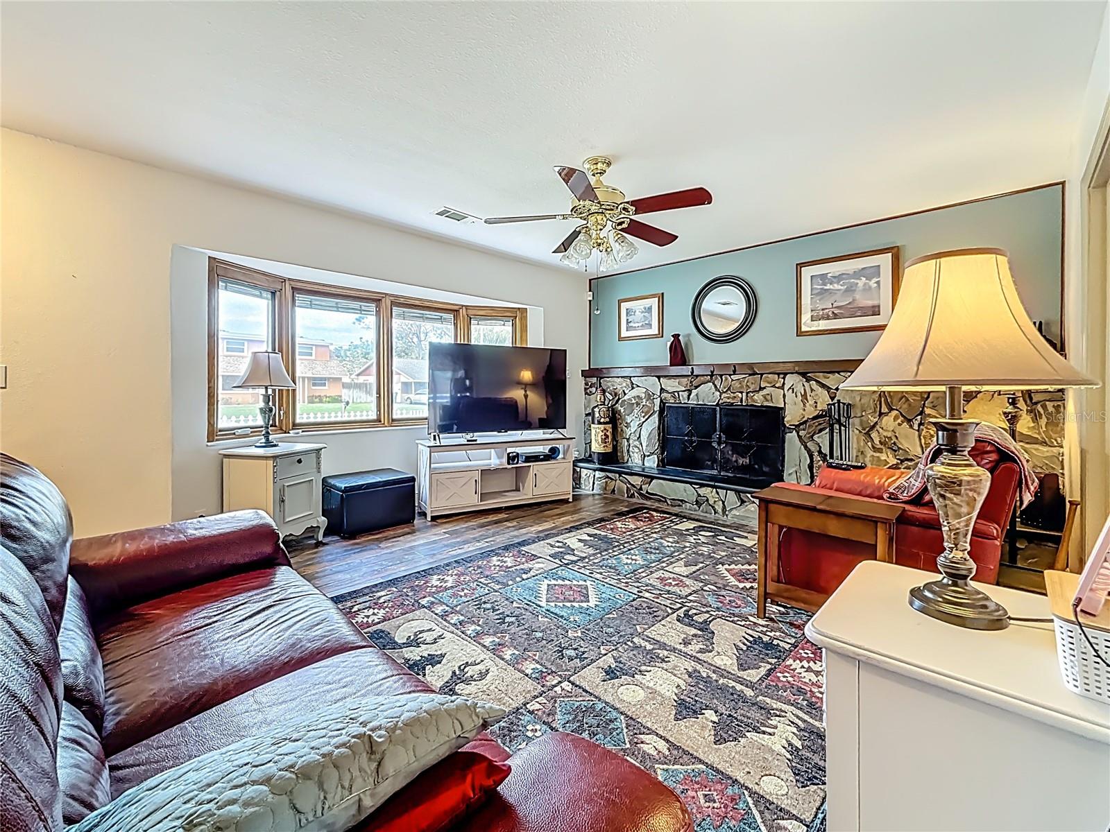 Image 16 of 64 For 14961 Newport Road