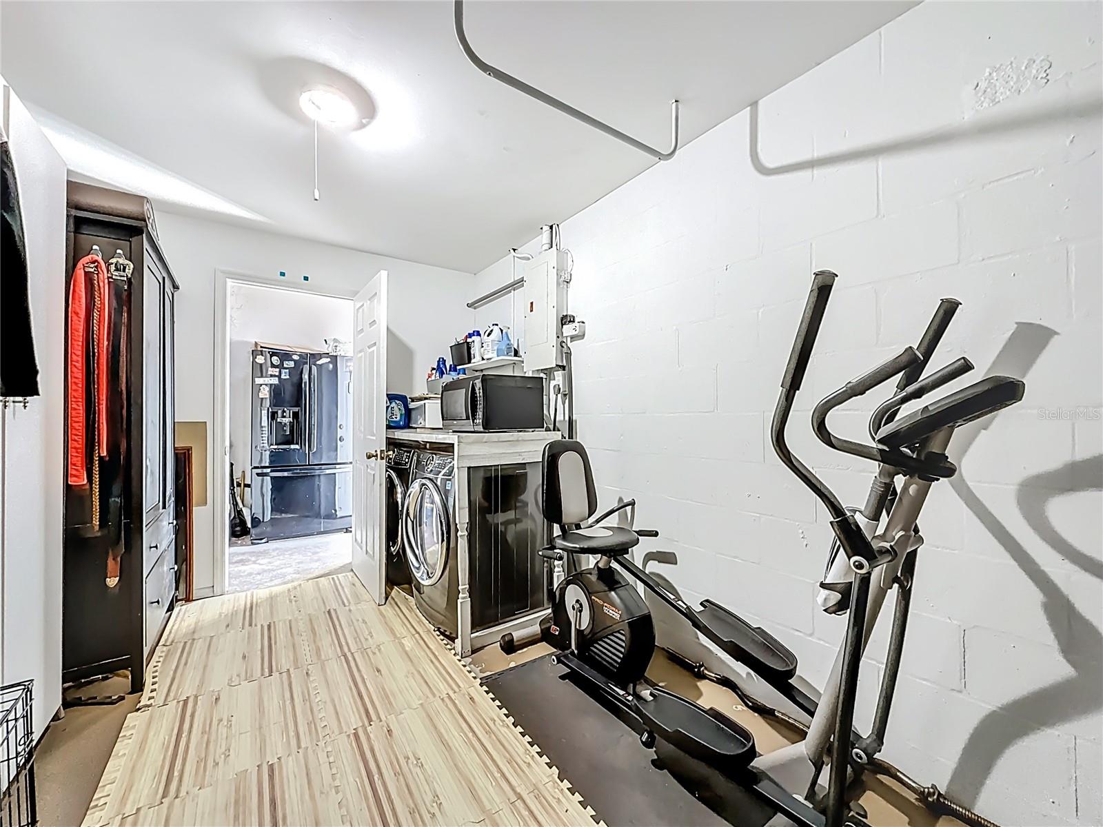 Image 40 of 64 For 14961 Newport Road