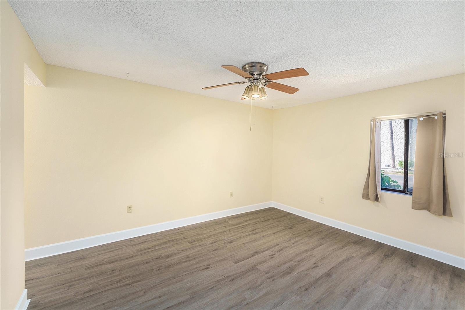 Image 18 of 35 For 11505 7th Way N 2303