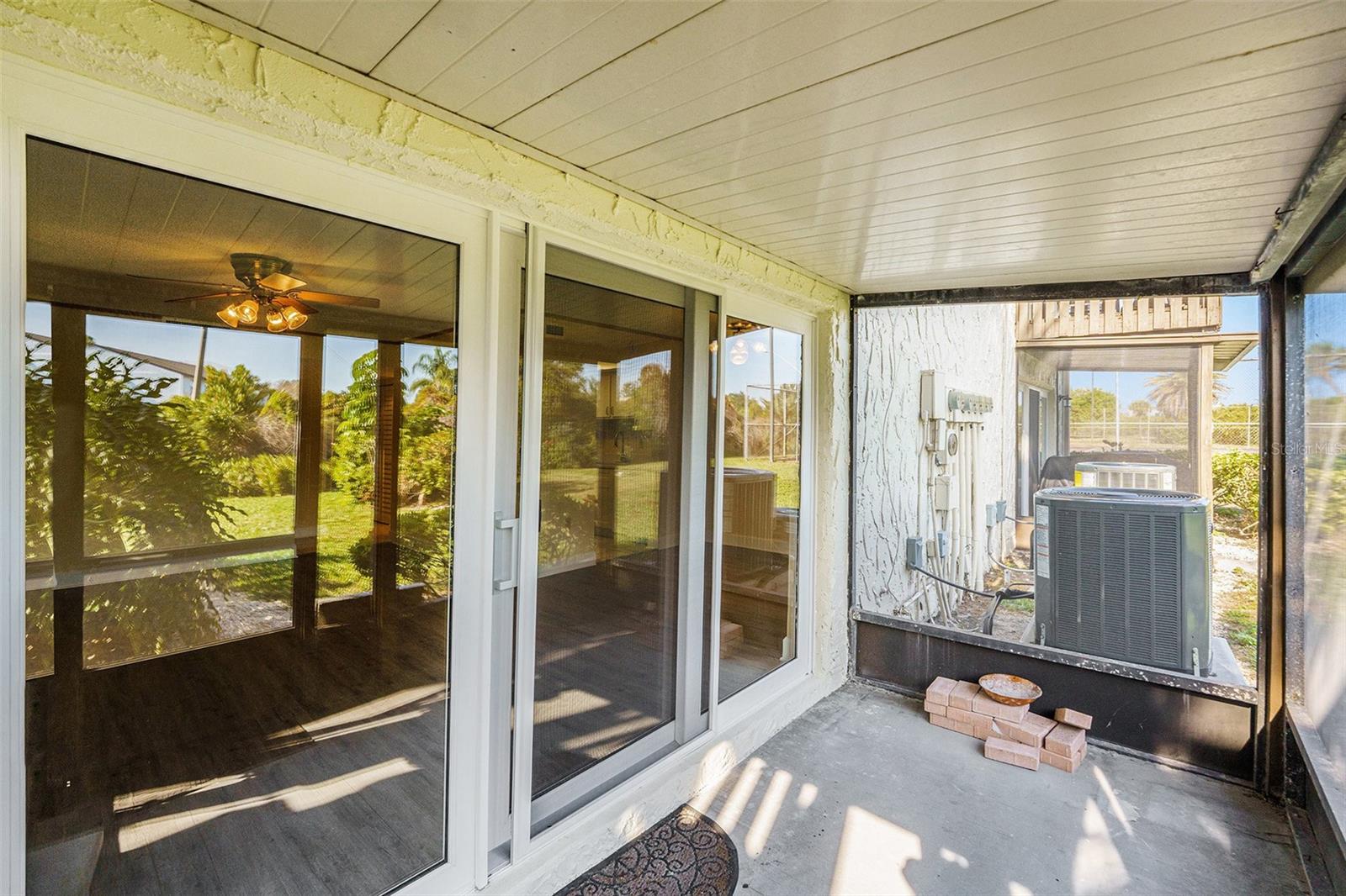 Image 25 of 35 For 11505 7th Way N 2303