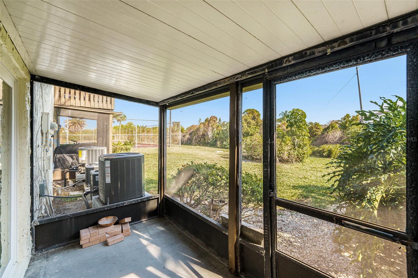 Image 27 of 35 For 11505 7th Way N 2303