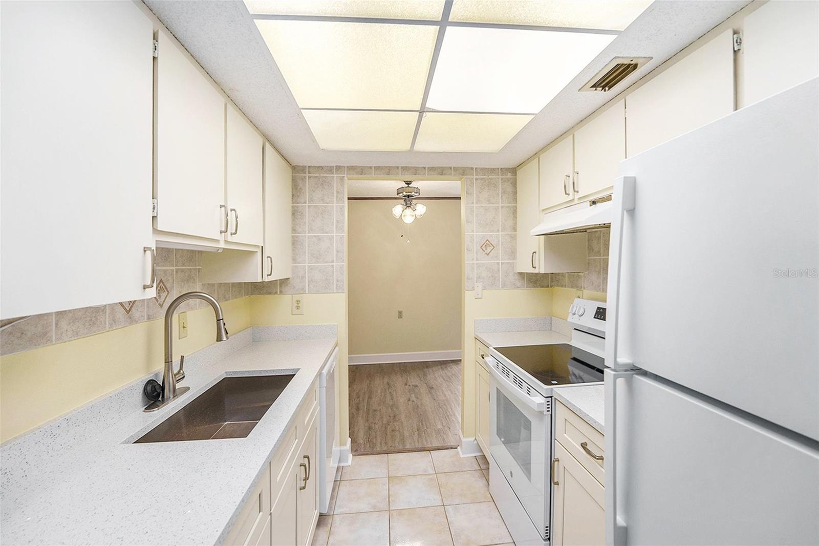 Image 3 of 35 For 11505 7th Way N 2303