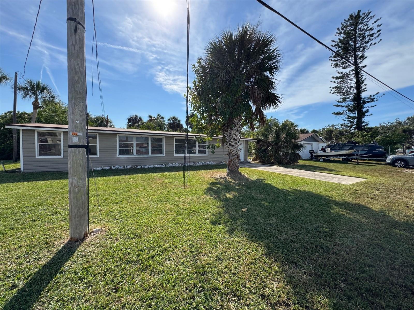 Image 12 of 27 For 1021 Canal Street