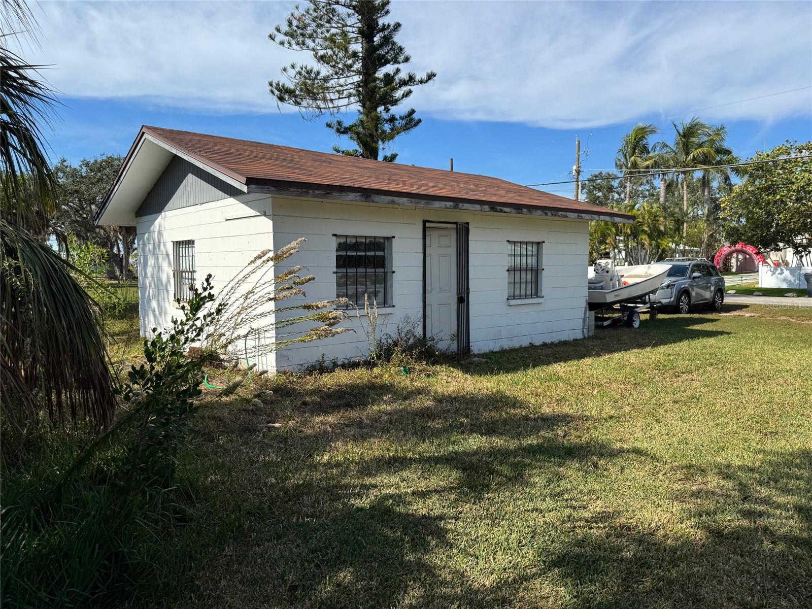 Image 9 of 27 For 1021 Canal Street