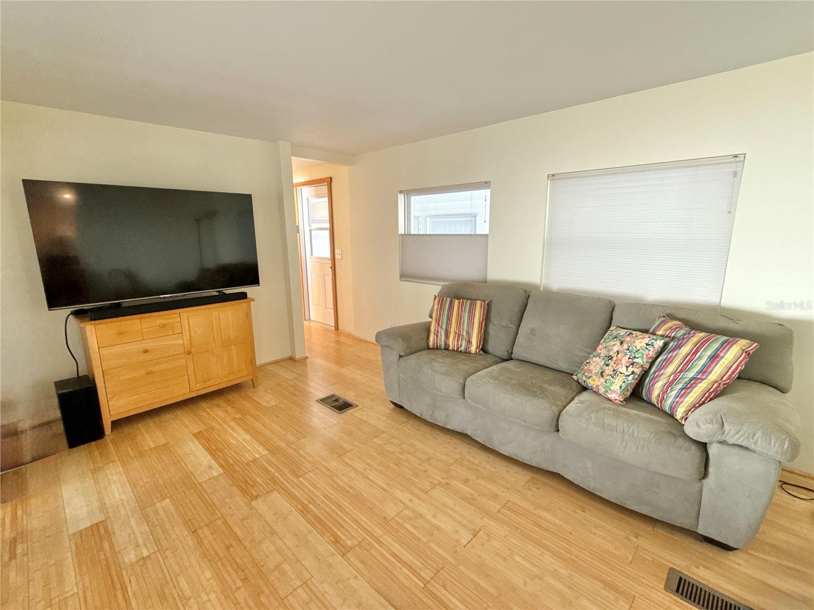 Image 13 of 31 For 340 Mount Oak Avenue Ne 754