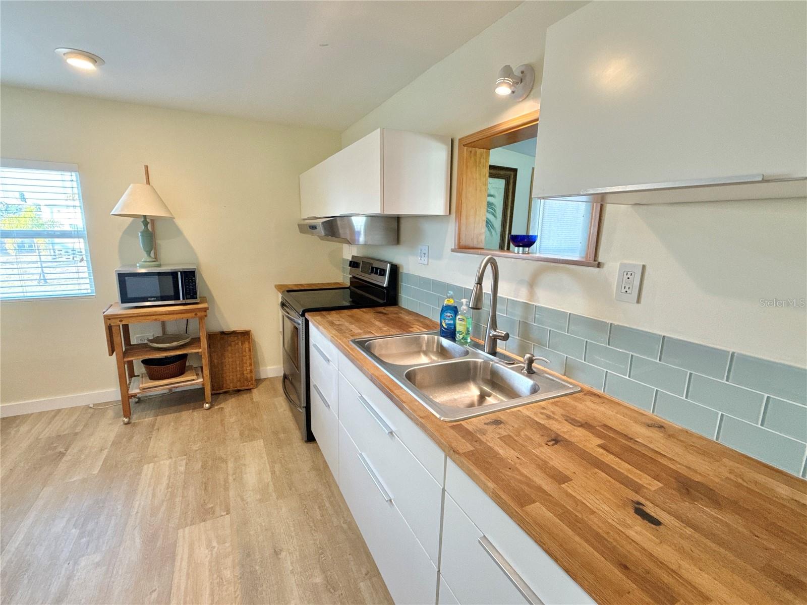 Image 16 of 31 For 340 Mount Oak Avenue Ne 754