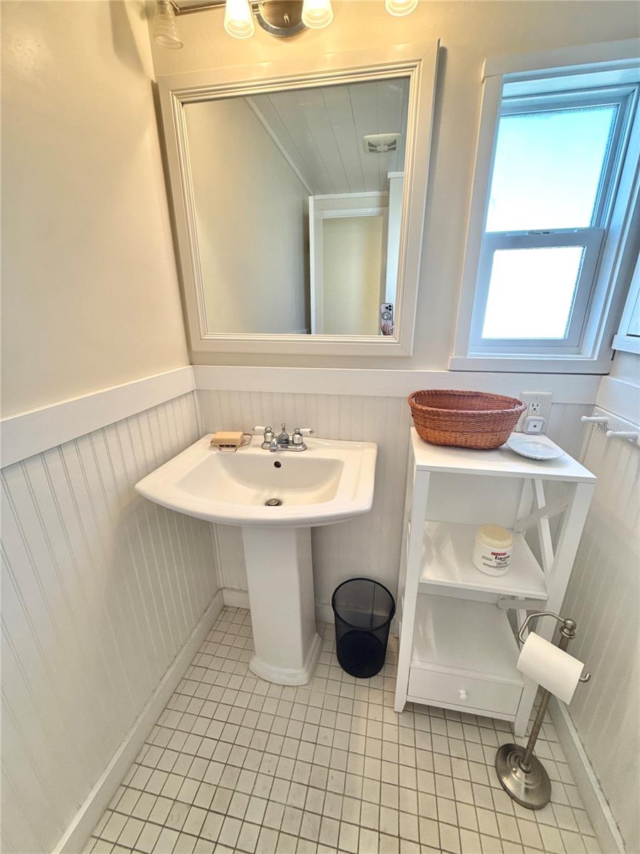 Image 26 of 31 For 340 Mount Oak Avenue Ne 754