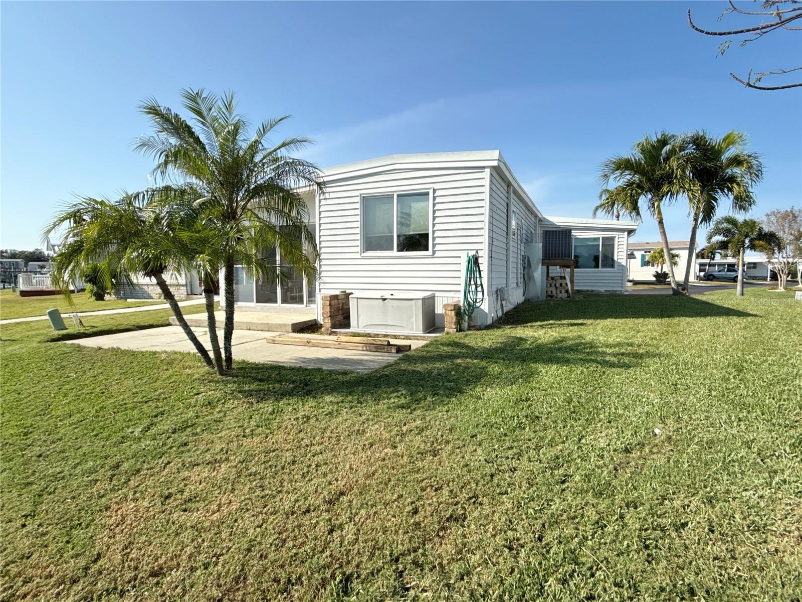 Image 7 of 31 For 340 Mount Oak Avenue Ne 754