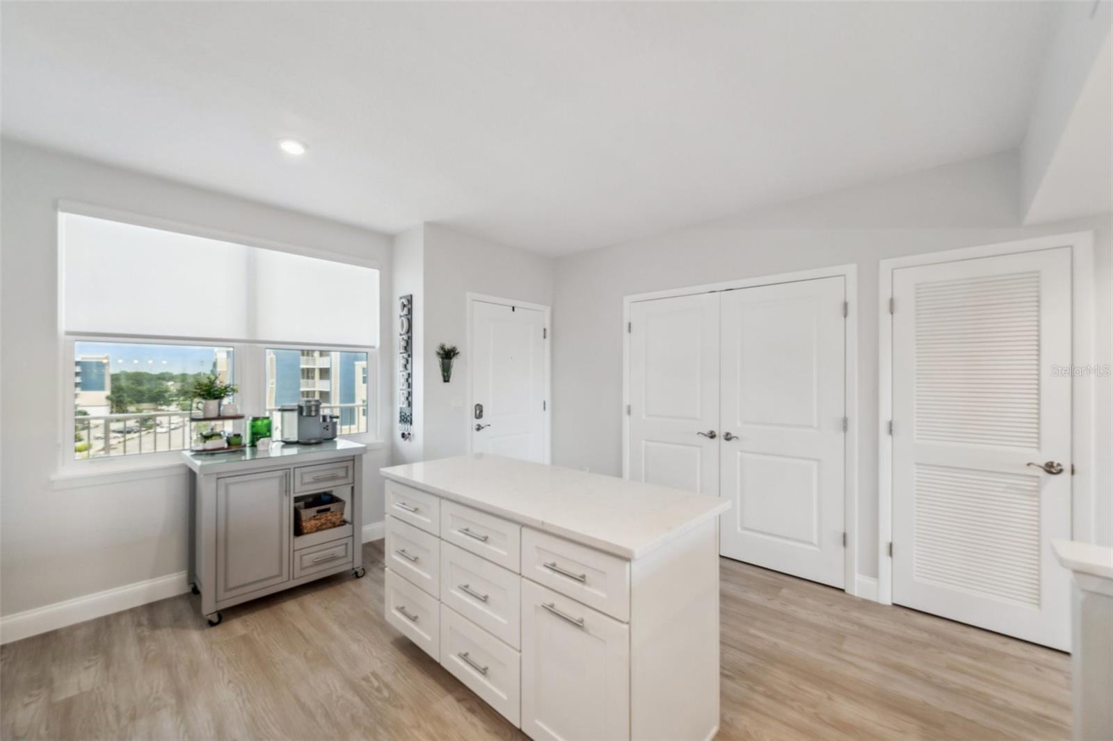 Image 14 of 47 For 960 Starkey Road 10304