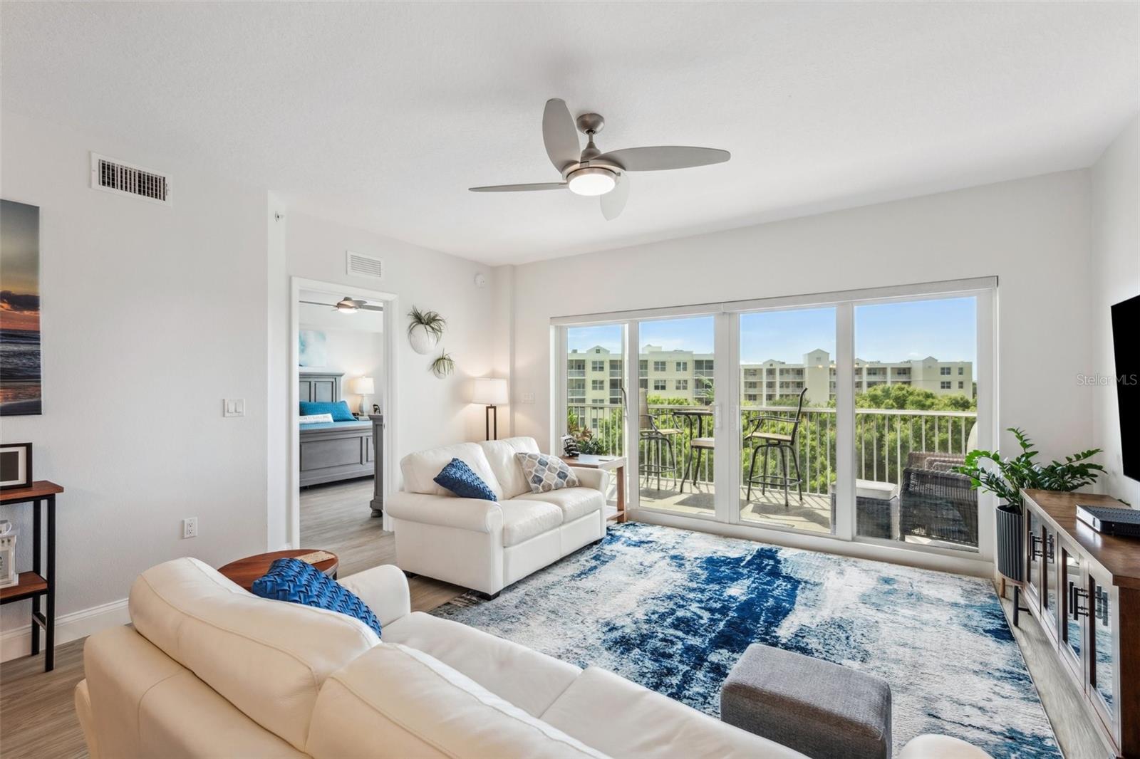 Image 21 of 47 For 960 Starkey Road 10304