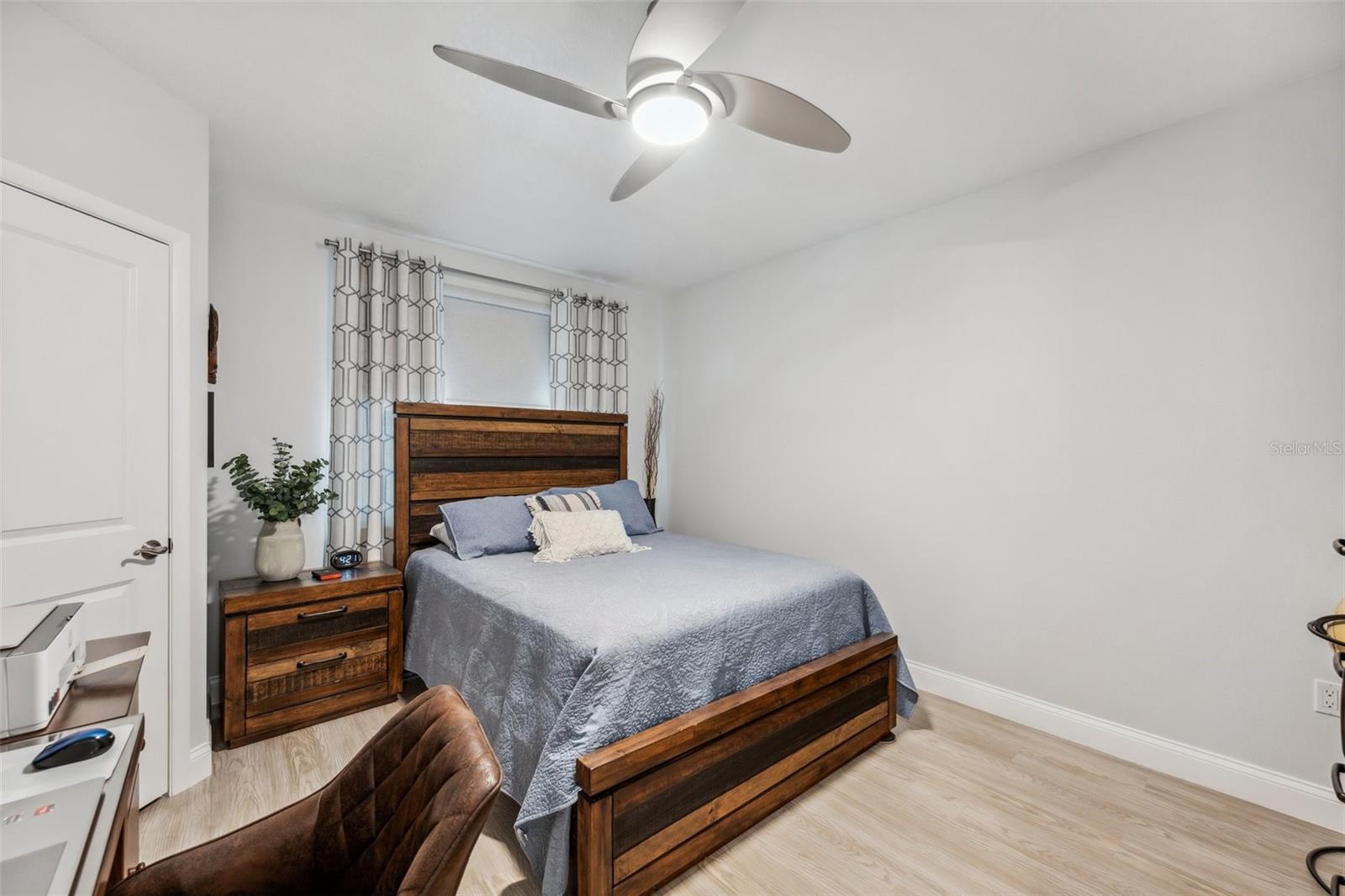 Image 35 of 47 For 960 Starkey Road 10304