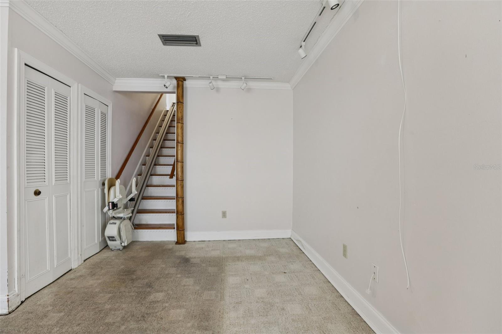 Image 14 of 34 For 6345 Bentbranch Court