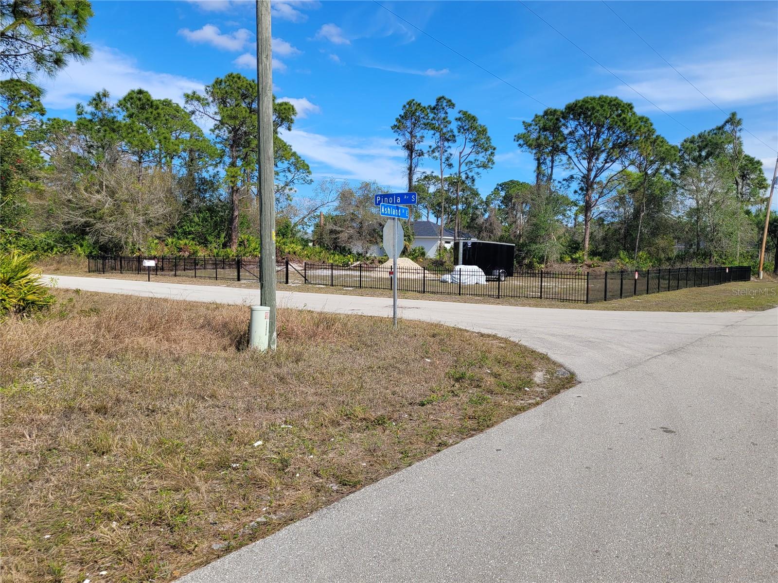 Image 4 of 12 For 236 Pinola Avenue S