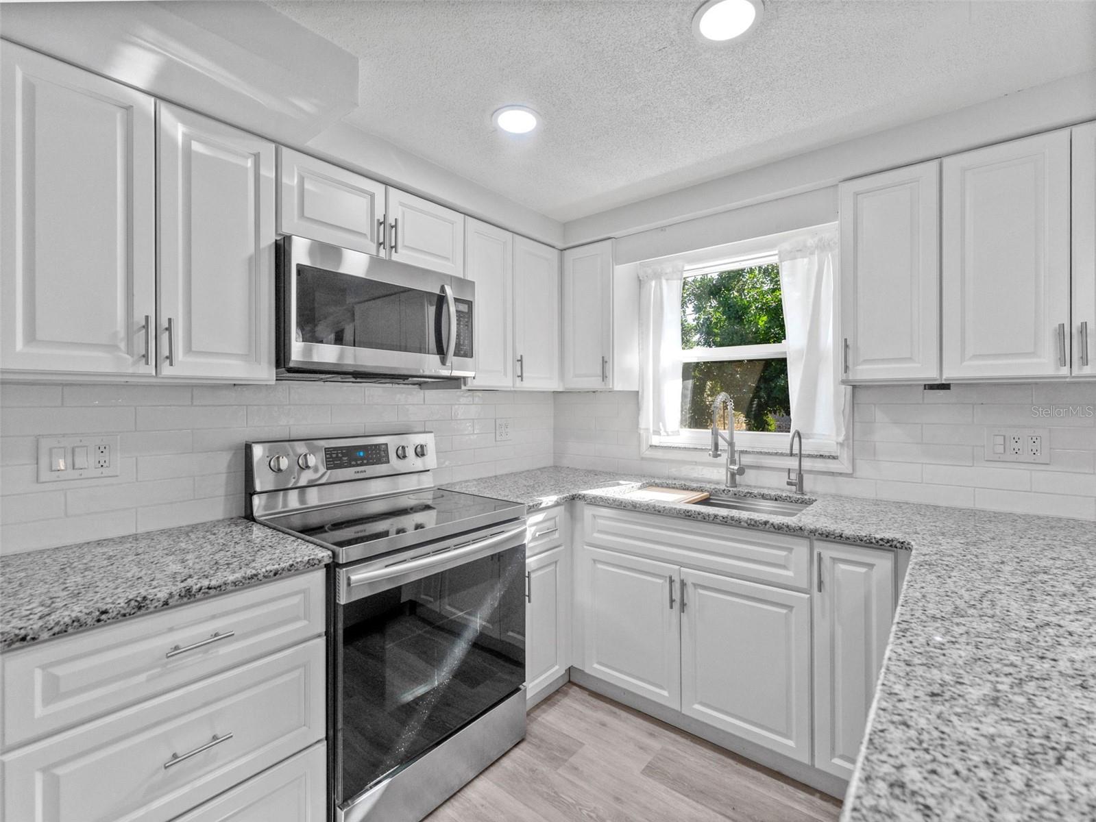 Image 15 of 32 For 4848 Picture Avenue