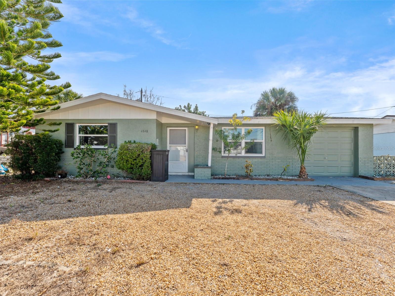 Image 8 of 32 For 4848 Picture Avenue