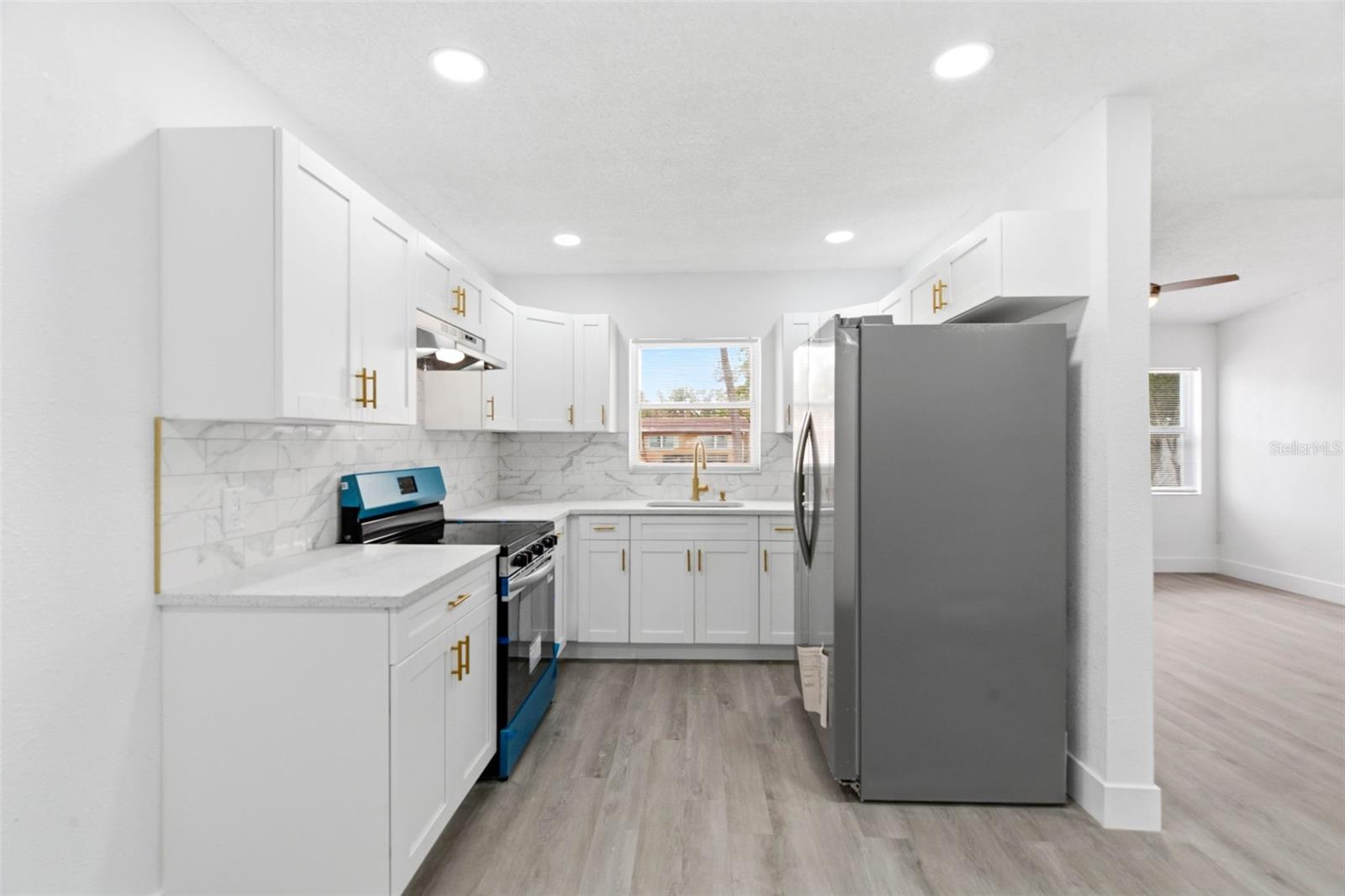 Image 17 of 38 For 1808 Heather Avenue