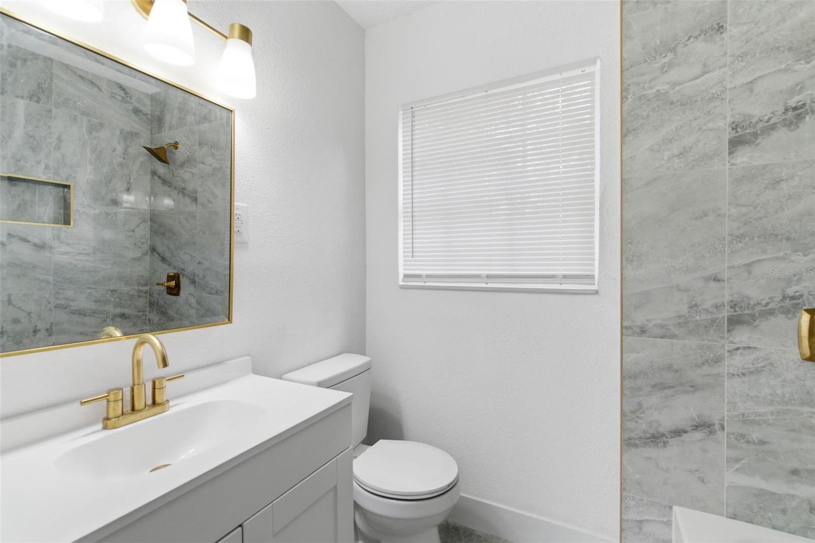 Image 21 of 38 For 1808 Heather Avenue