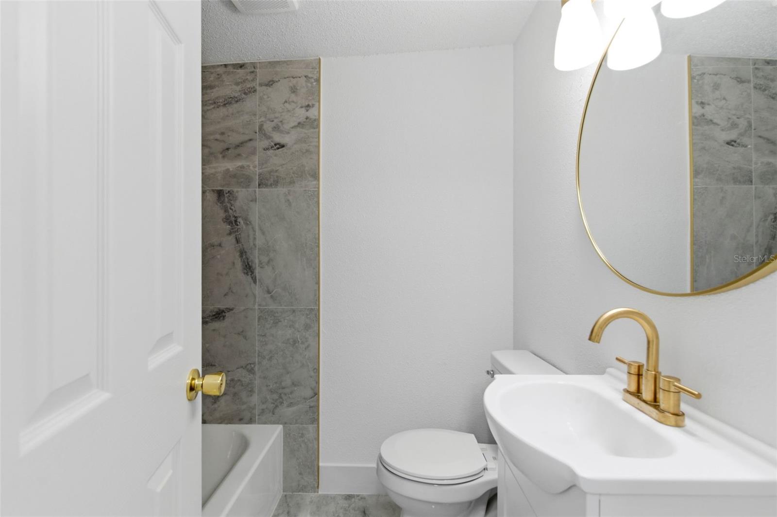 Image 26 of 38 For 1808 Heather Avenue