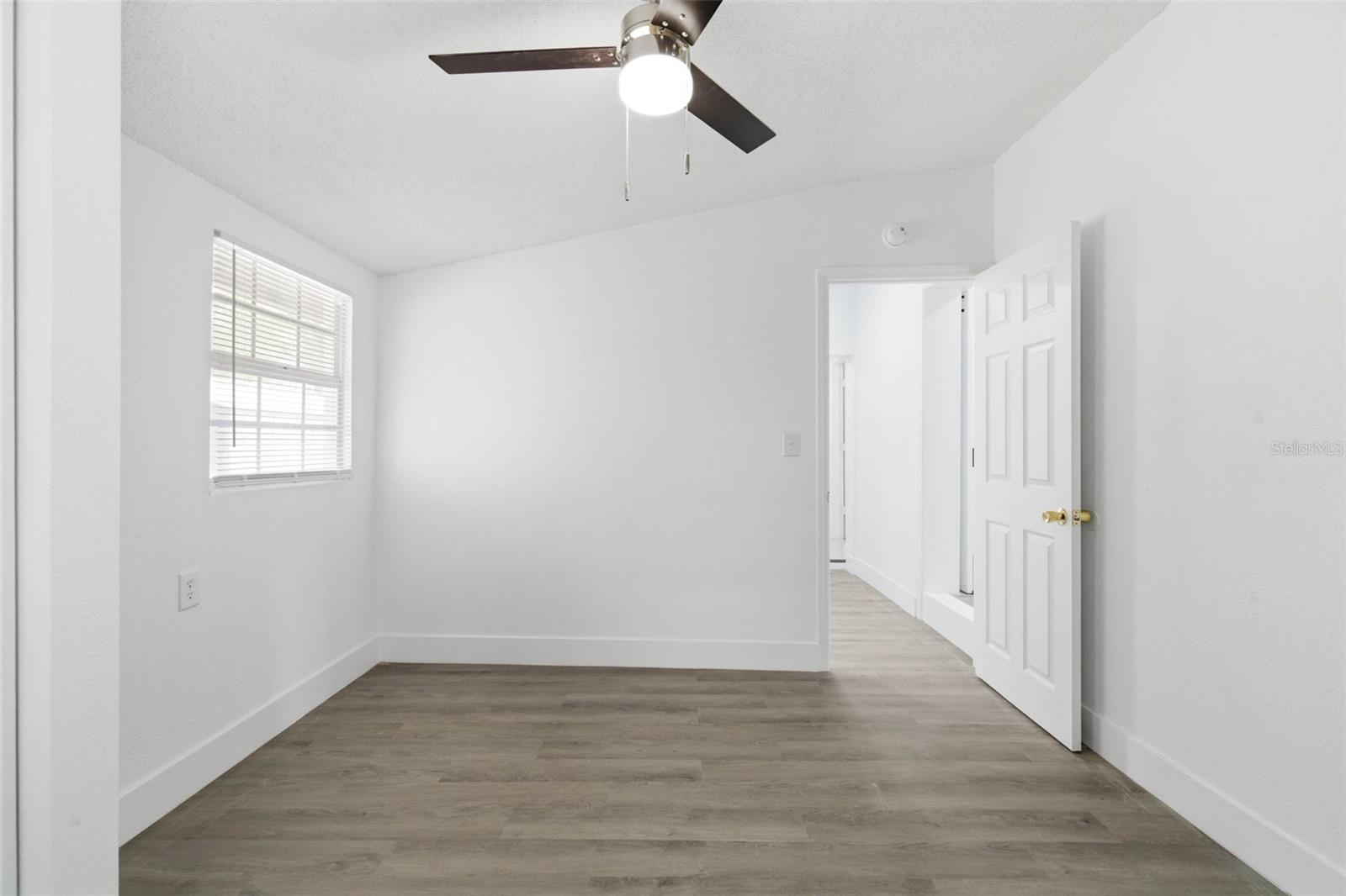 Image 28 of 38 For 1808 Heather Avenue