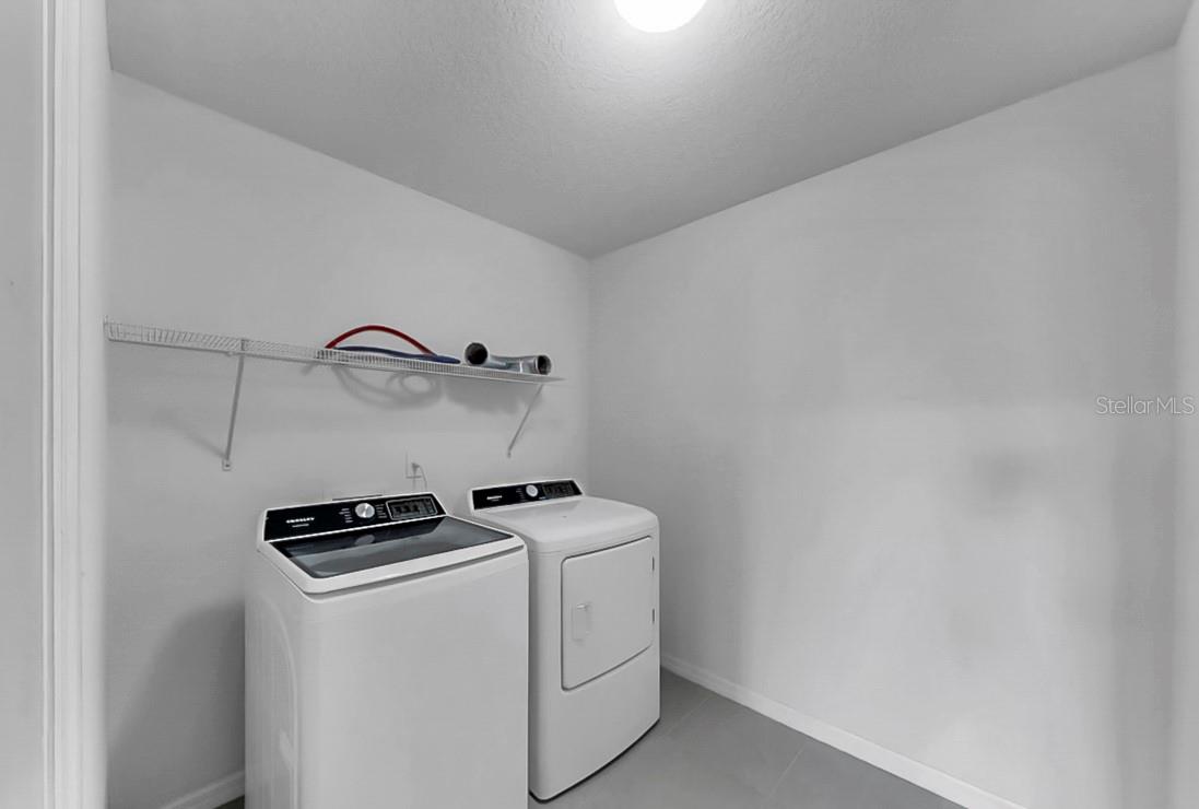 Listing photo id 31 for 10237 Mangrove Well Road