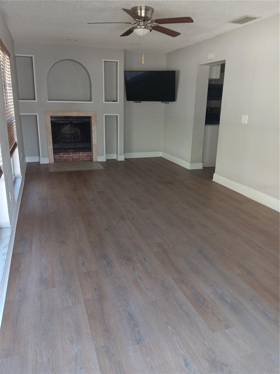 Image 7 of 14 For 21439 Northwood Drive