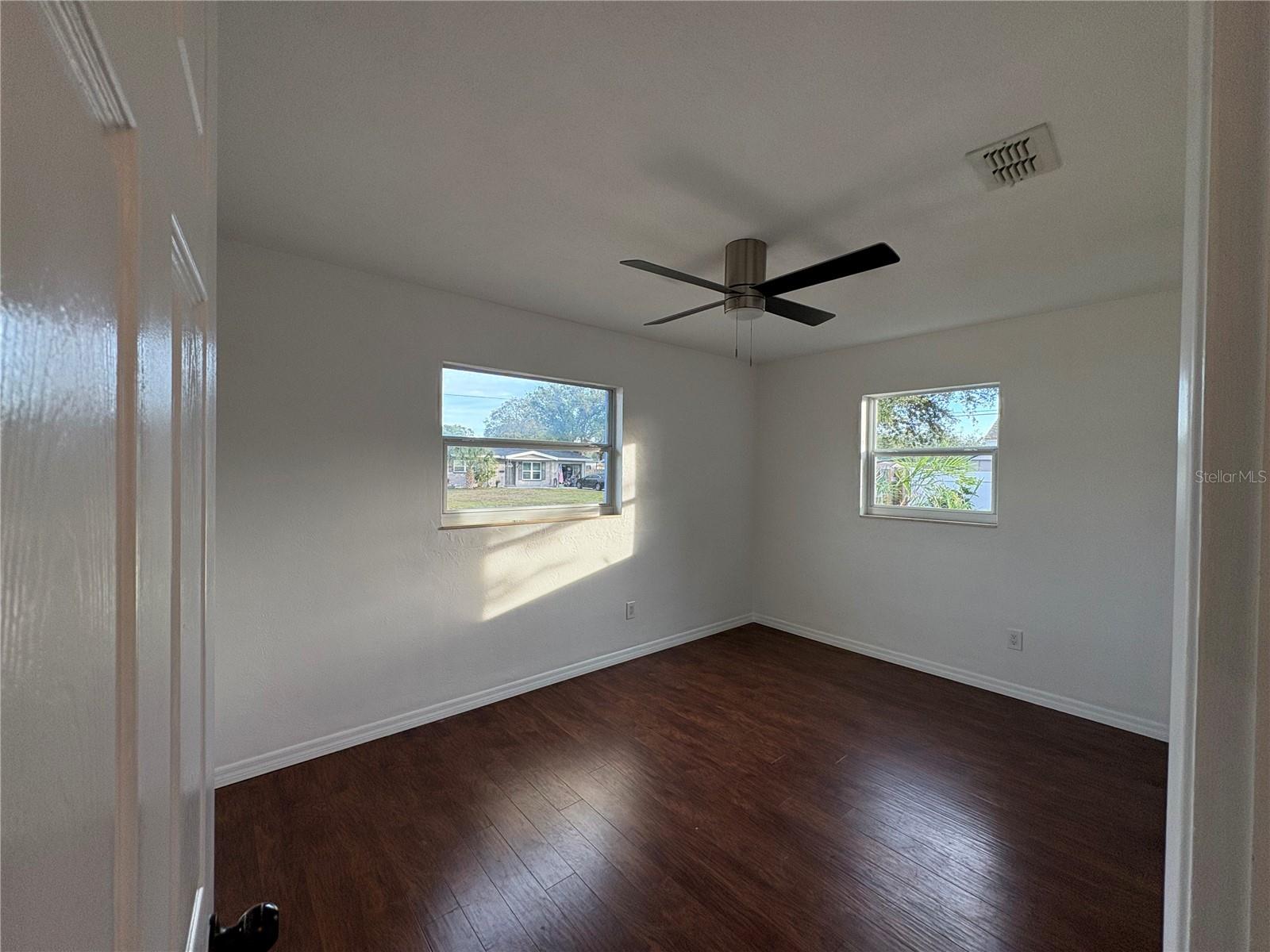 Image 13 of 39 For 704 72nd Avenue N