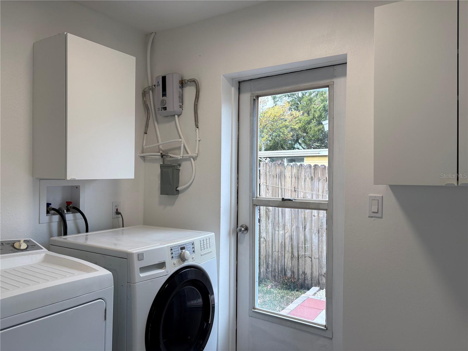 Image 19 of 39 For 704 72nd Avenue N