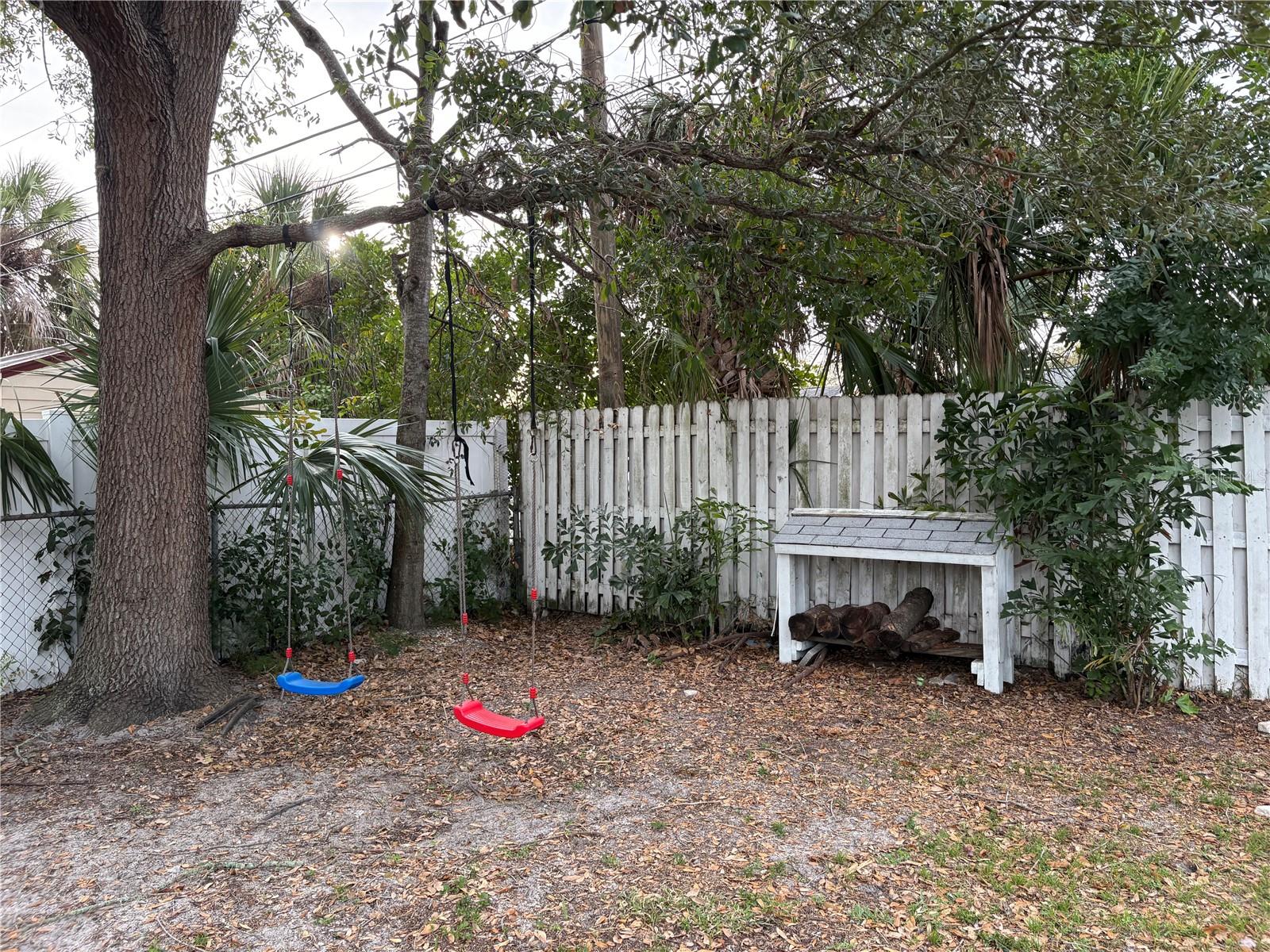 Image 26 of 39 For 704 72nd Avenue N