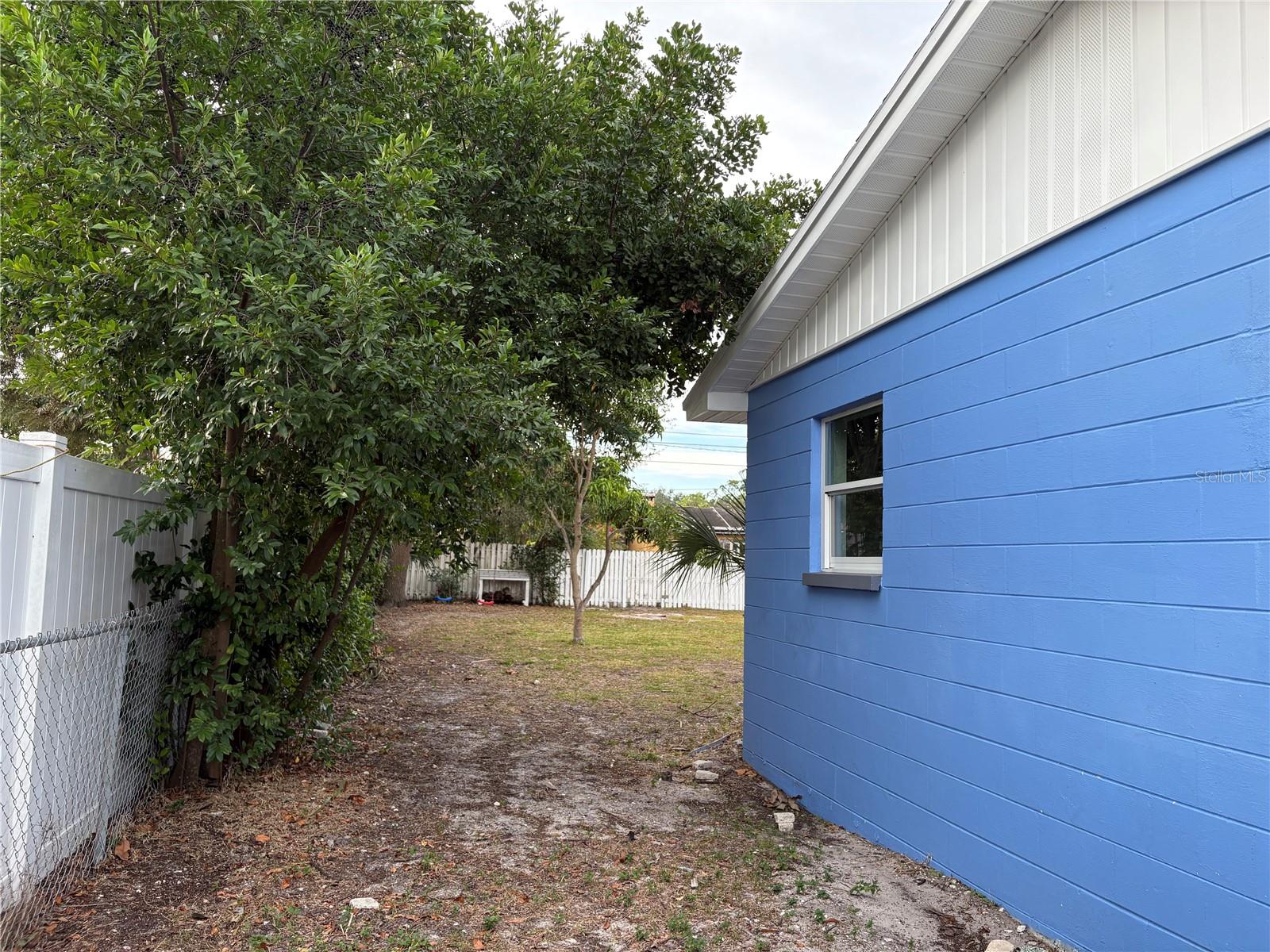 Image 30 of 39 For 704 72nd Avenue N