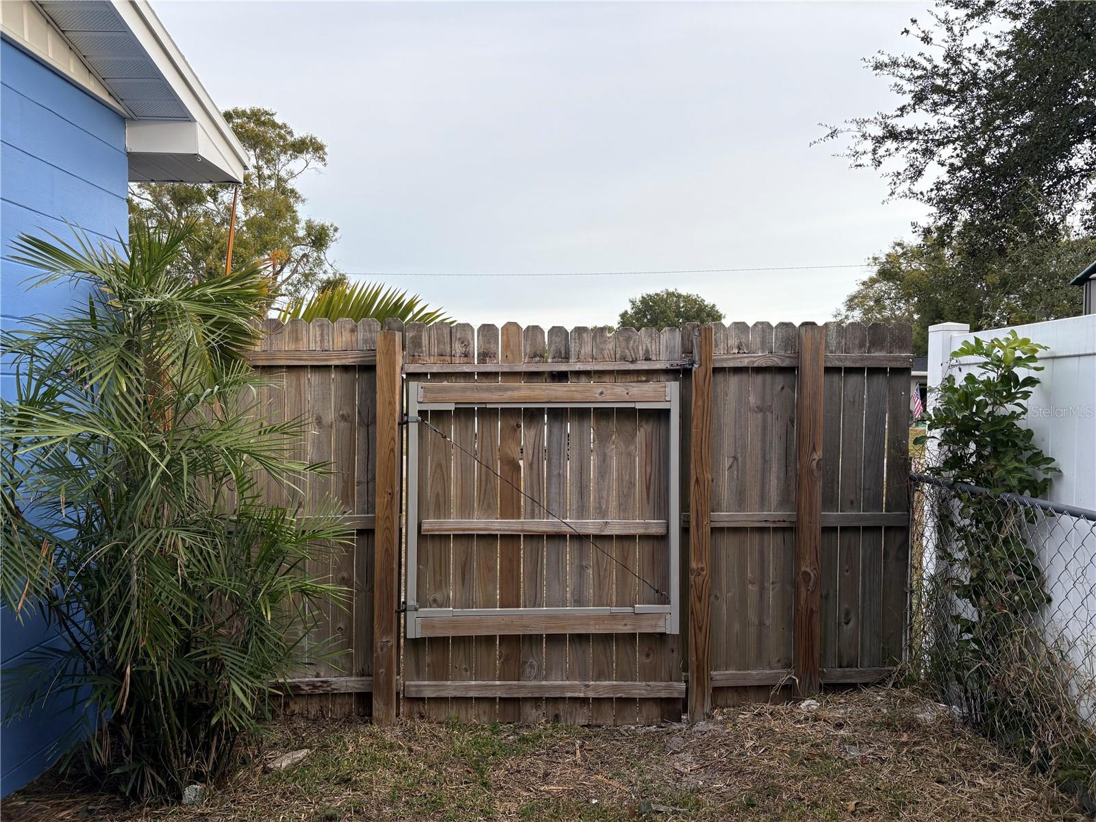 Image 31 of 39 For 704 72nd Avenue N