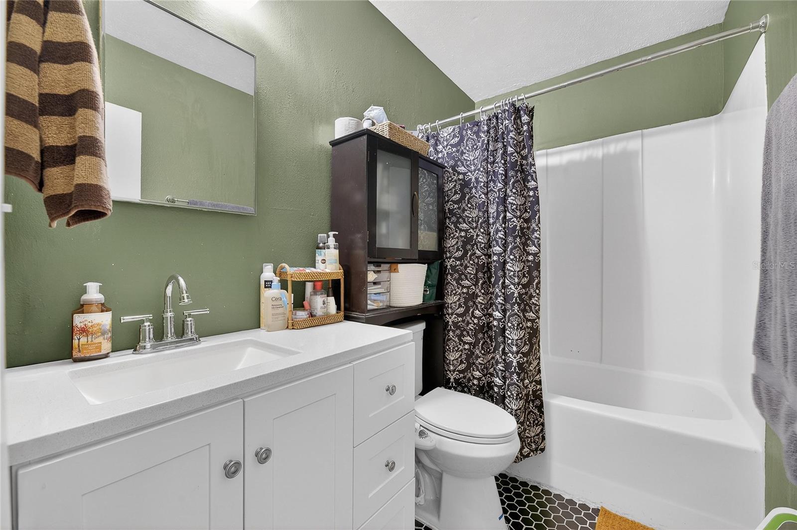 Image 22 of 32 For 5601 Ashley Oaks Drive 6