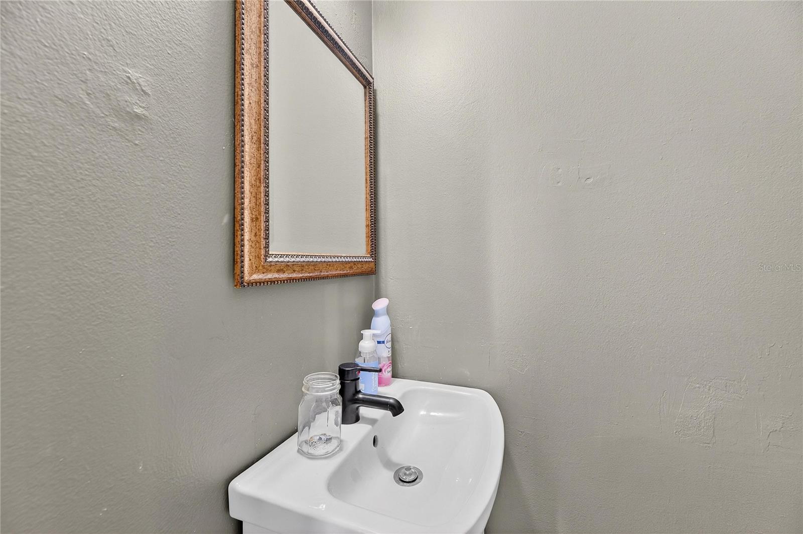 Image 24 of 32 For 5601 Ashley Oaks Drive 6