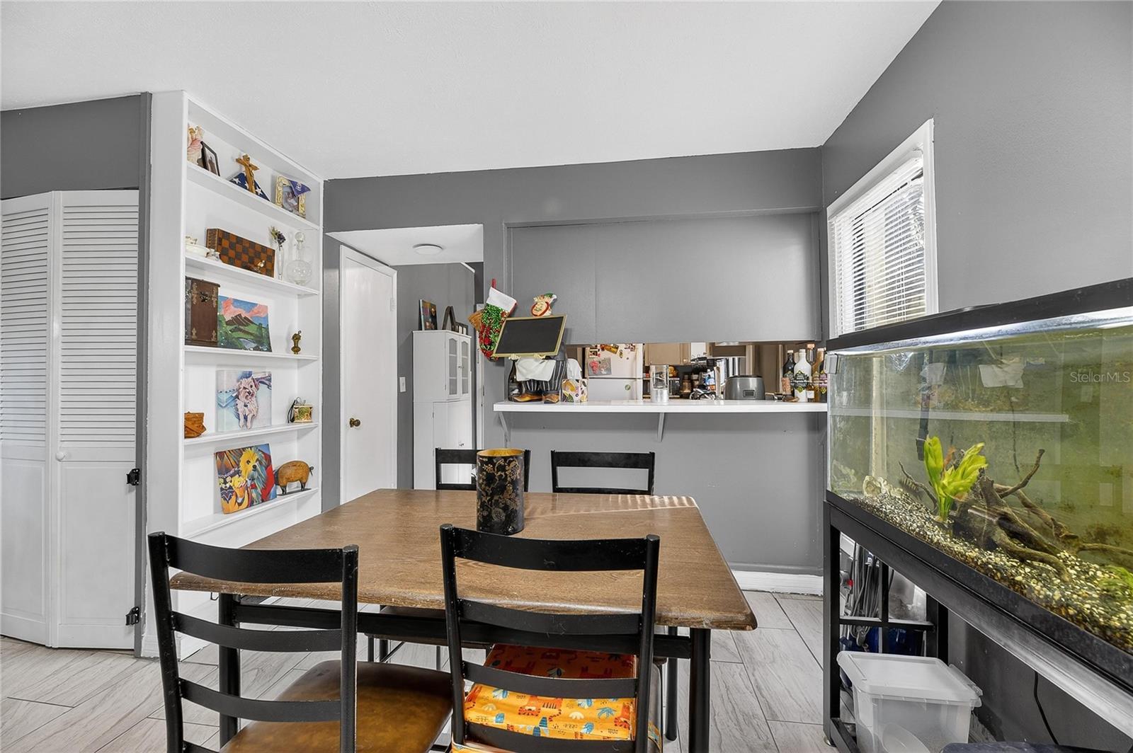 Image 9 of 32 For 5601 Ashley Oaks Drive 6