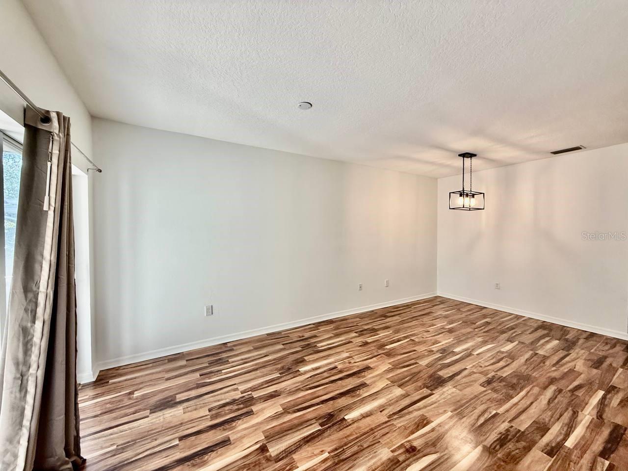 Image 11 of 29 For 6014 Portsdale Place 202