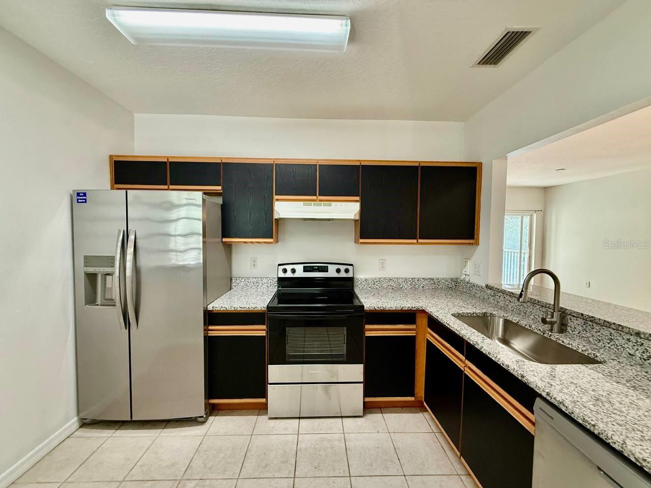 Image 4 of 29 For 6014 Portsdale Place 202