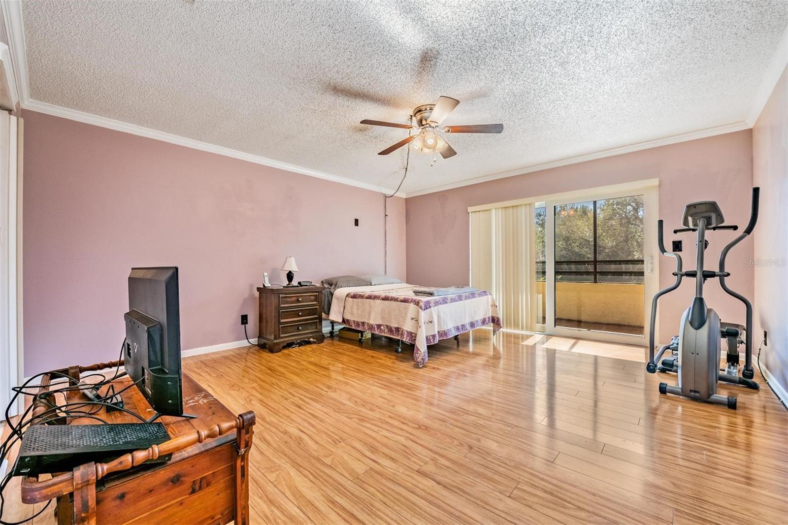 Image 19 of 49 For 13612 Village Drive 212