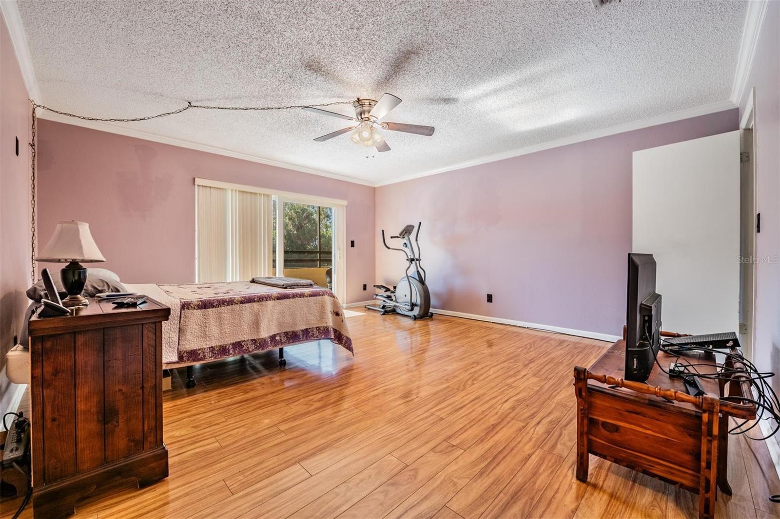 Image 20 of 49 For 13612 Village Drive 212