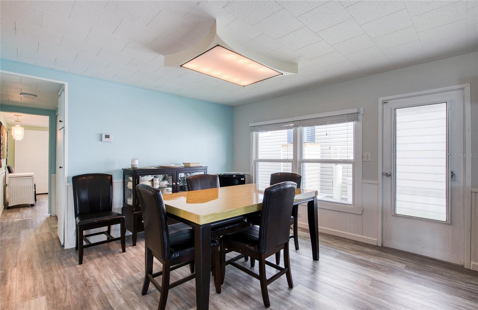 Image 13 of 39 For 18675 Us Highway 19 N 217